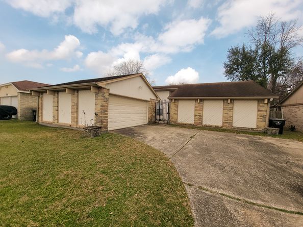 3430 Hombly Road, Houston TX 77066