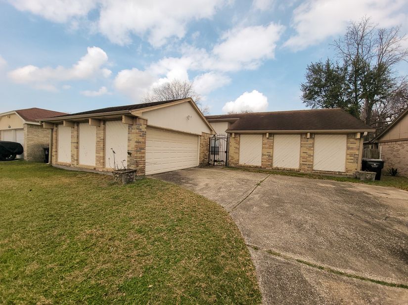 3430 Hombly Road, Houston TX 77066