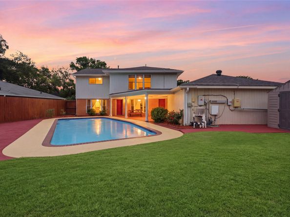 15319 Seahorse Drive, Houston TX 77062