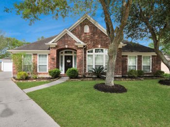 2802 Creek Bend Drive