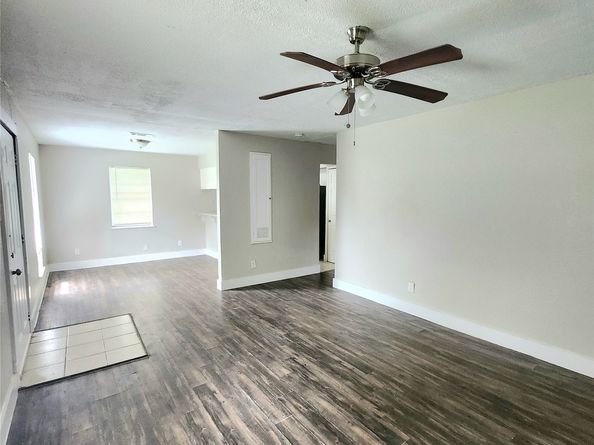9110 Kentshire Drive A B, Houston TX 77078