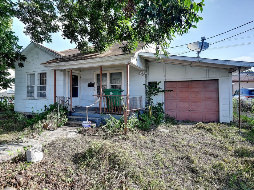6711 Avenue C, Houston TX 77011