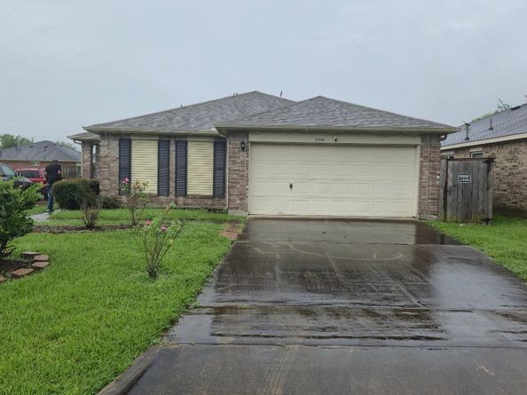 5250 Park Village Drive, Houston TX 77048