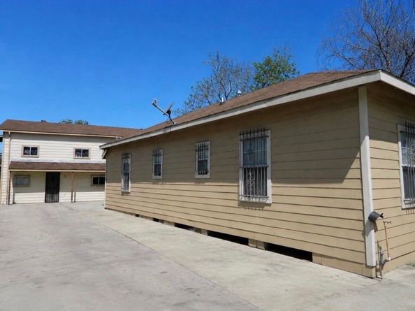 313 Blanche Street, Houston TX 77011