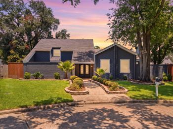 703 Queensmill Court