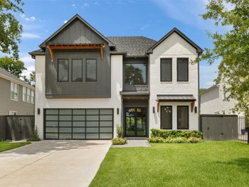 934 W 43rd Street