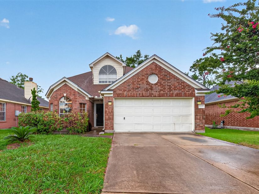 2446 Kenbridge Drive, Houston TX 77067
