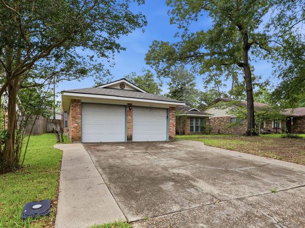 313 Bois D Arcade Drive, Conroe TX 77301