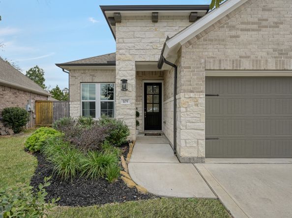 105 Dove Springs Court, Conroe TX 77304