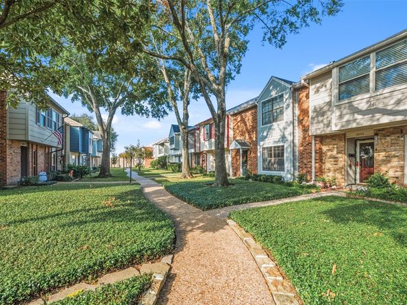 10370 Longmont Drive, Houston TX 77042