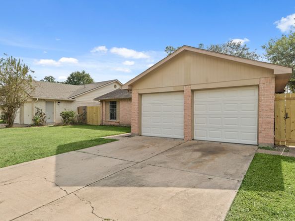 16331 Paso Hondo Drive, Houston TX 77083