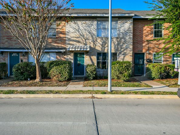 7851 Fuqua Street, Houston TX 77075