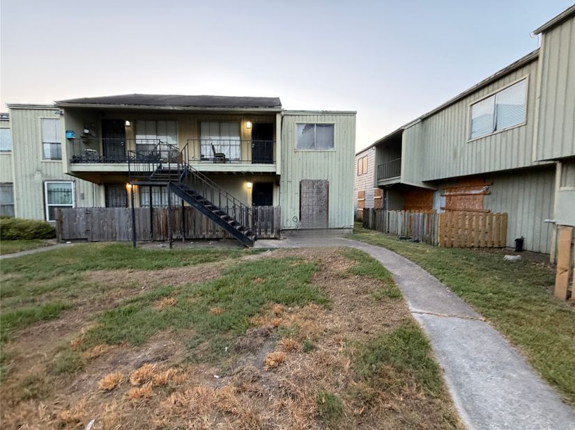 5625 Antoine Drive 1211, Houston TX 77091