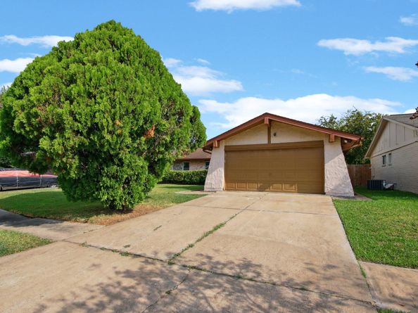 13806 Towne Way Drive, Sugar Land TX 77498