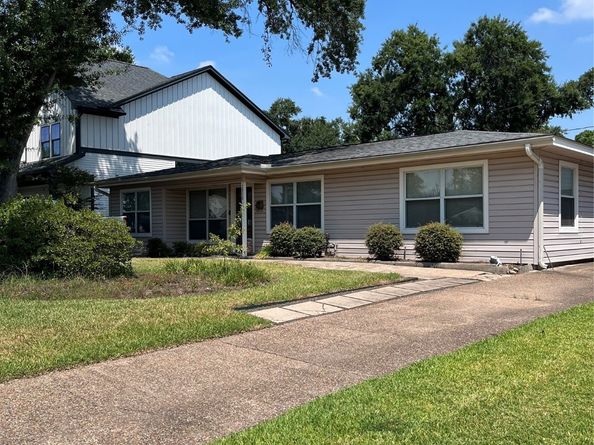 1918 Gardenia Drive, Houston TX 77018