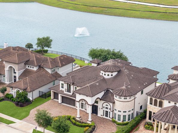 38 Enclave Manor Drive, Sugar Land TX 77479