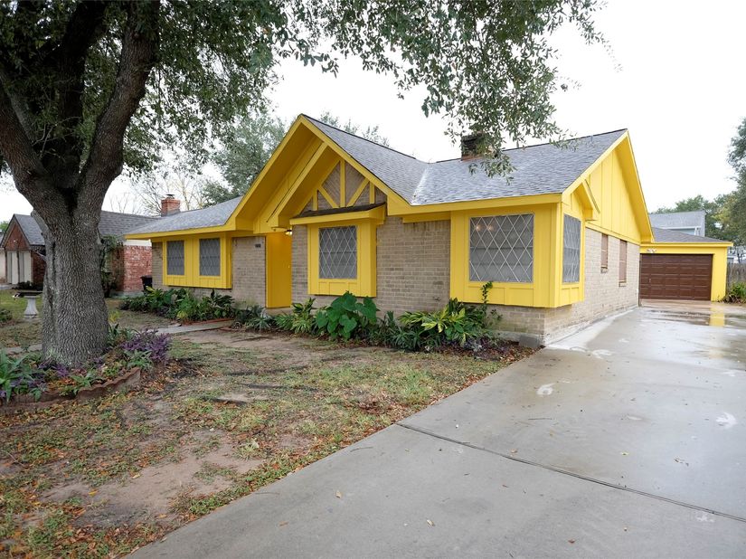 12323 Bexley Drive, Houston TX 77099
