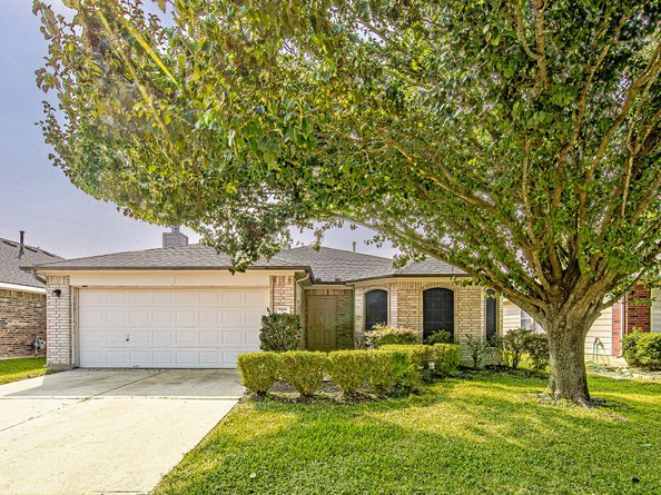 9614 Summer Laurel Lane, Houston TX 77088