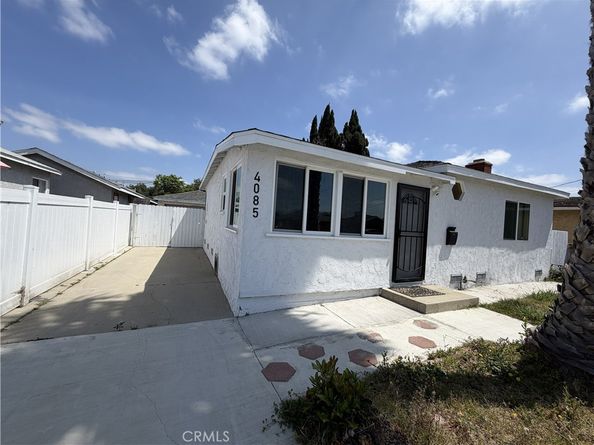 4085 W 141st Street, Hawthorne CA 90250
