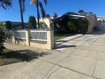 3511 3511 1/2 W 111th