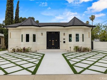 8149 Saint Clair