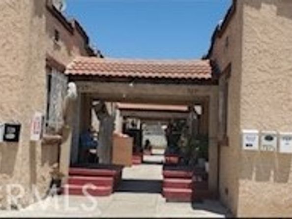 727 W 76th Street, Los Angeles CA 90044