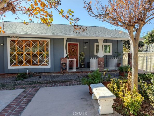 1724 Sombra Drive, Glendale CA 91208
