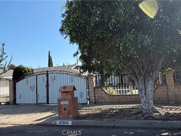 10900 Goss, Sun Valley CA 91352