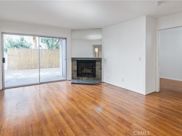 20253 Keswick Street 103, Winnetka CA 91306