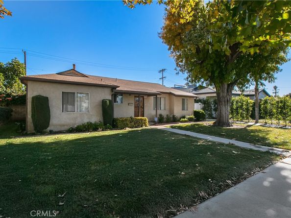 6900 Aura Avenue, Reseda CA 91335