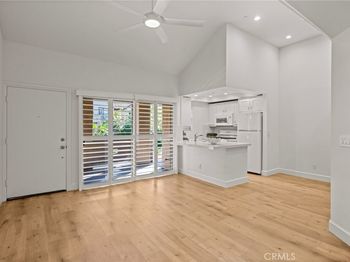 1068 Calle Del Cerro