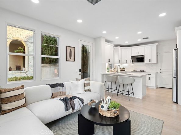 345 Tall Oak, Irvine CA 92603