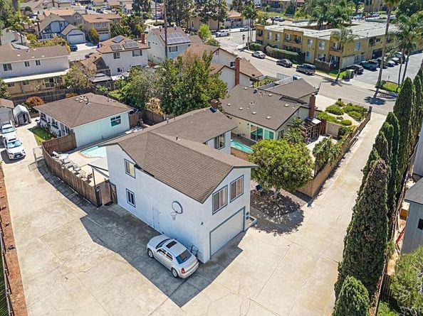 5676 Chateau Dr, San Diego CA 92117