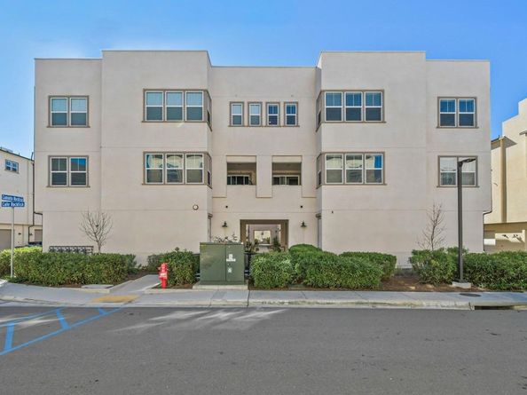 5381 Calle Rockfish 63, San Diego CA 92154