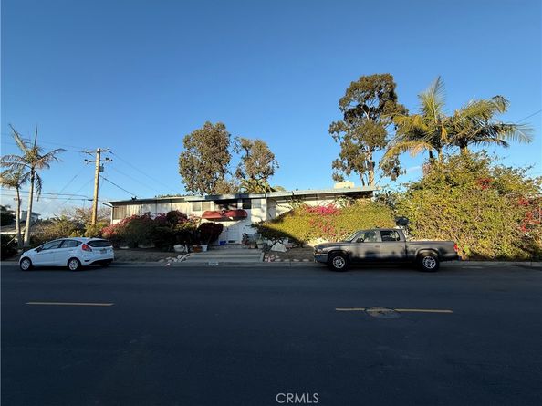 2200 Lake Park Lane, Newport Beach CA 92660