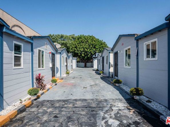 3713 W Imperial Highway, Inglewood CA 90303