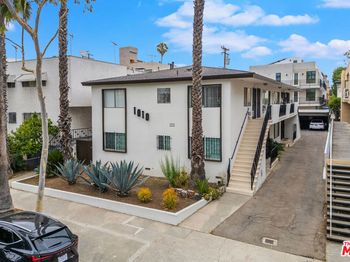 1010 N Orange Grove Avenue