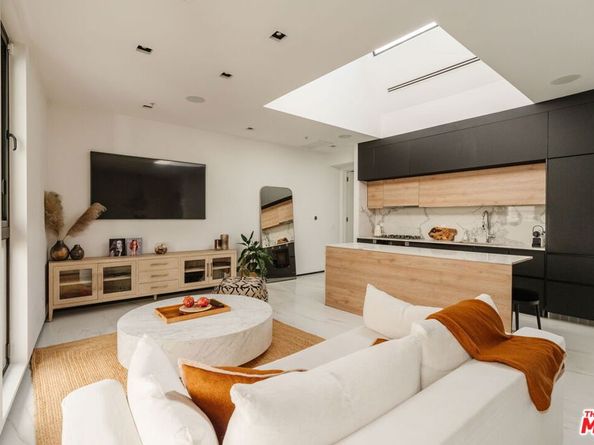 1253 N Sweetzer Avenue 6, West Hollywood CA 90069