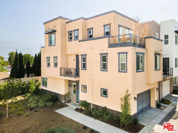 587 Daniel Freeman Circle, Inglewood CA 90301