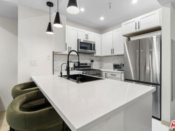 620 S Gramercy Place