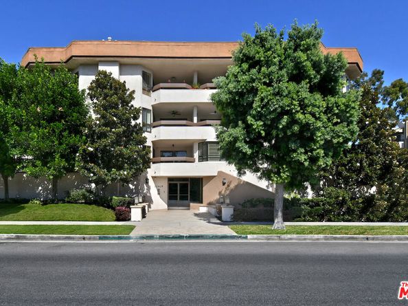 10409 Riverside Drive 204, Toluca Lake CA 91602