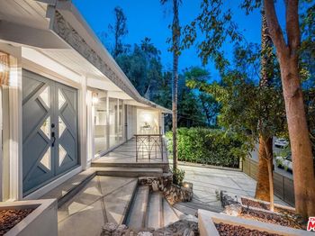 3027 Franklin Canyon Drive