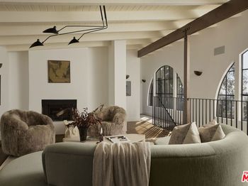 2039 N Gramercy Place