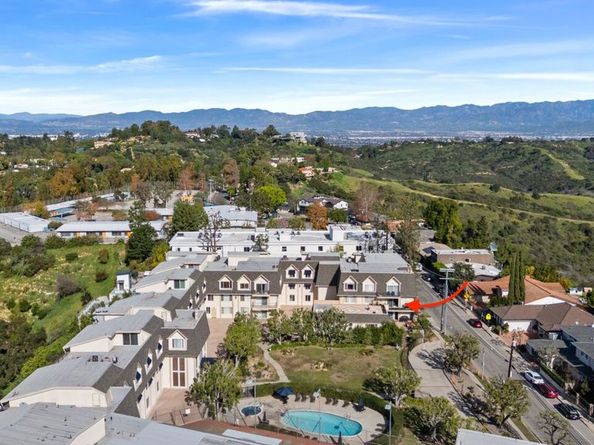 2385 Roscomare Road E17, Los Angeles CA 90077