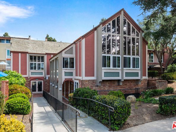 6605 Green Valley Circle 109, Culver City CA 90230