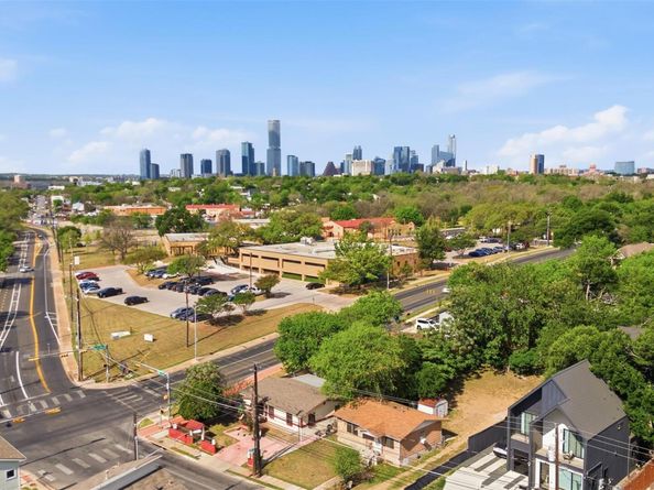 2900 Webberville RD, Austin TX 78702