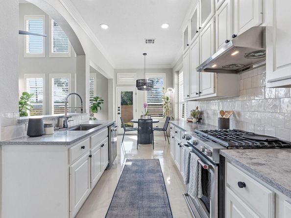 5000 Mission Oaks BLVD 30, Austin TX 78735