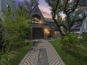 809 Mariposa DR