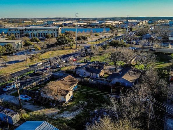 3308 Montopolis DR, Austin TX 78744