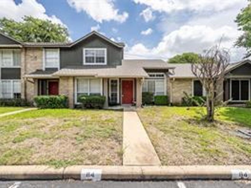 1015 E Yager LN 84, Austin TX 78753